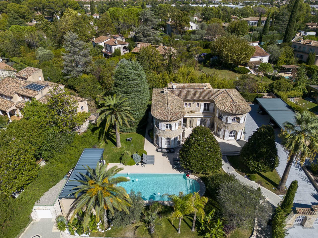 Petit Castel